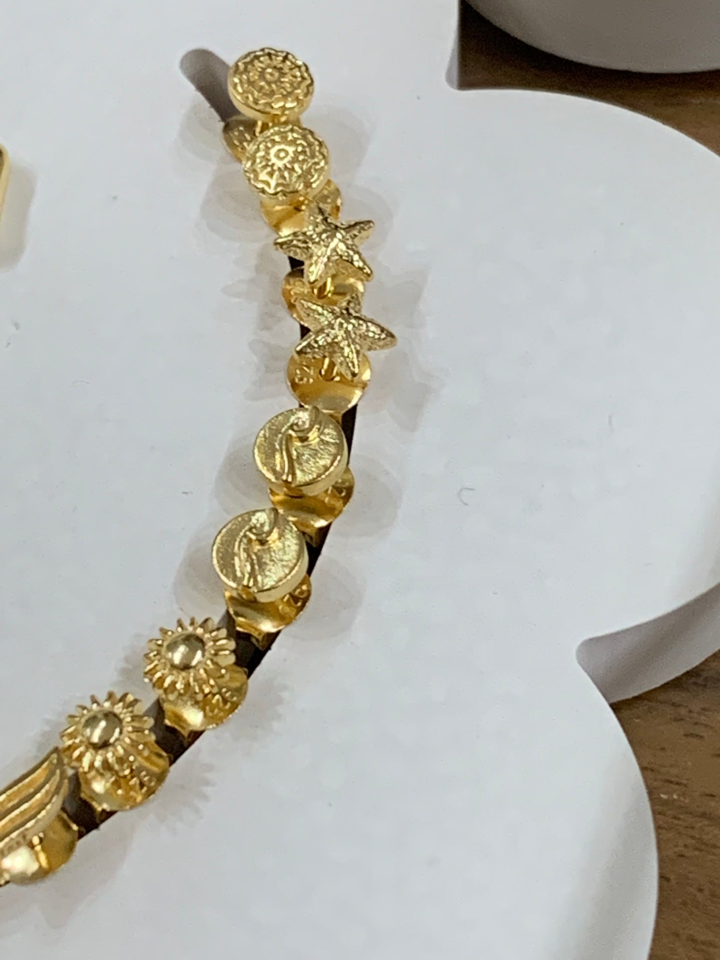 Float Bali Earrings STUD