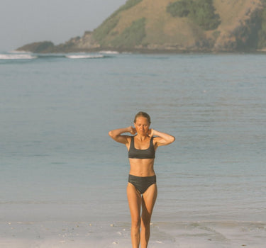 Noserider Surf Bikini Top in Titanium Gray